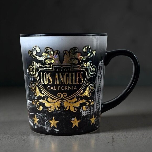 City Of Los Angeles Ceramic Mug With Hollywood Print & Gold Detailing Black/Whit - Picture 2 of 6